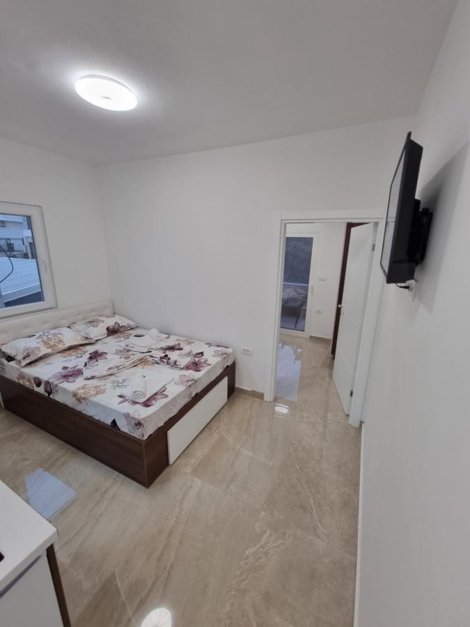 Ebra Lux Apartmani Dobra Voda Exterior photo