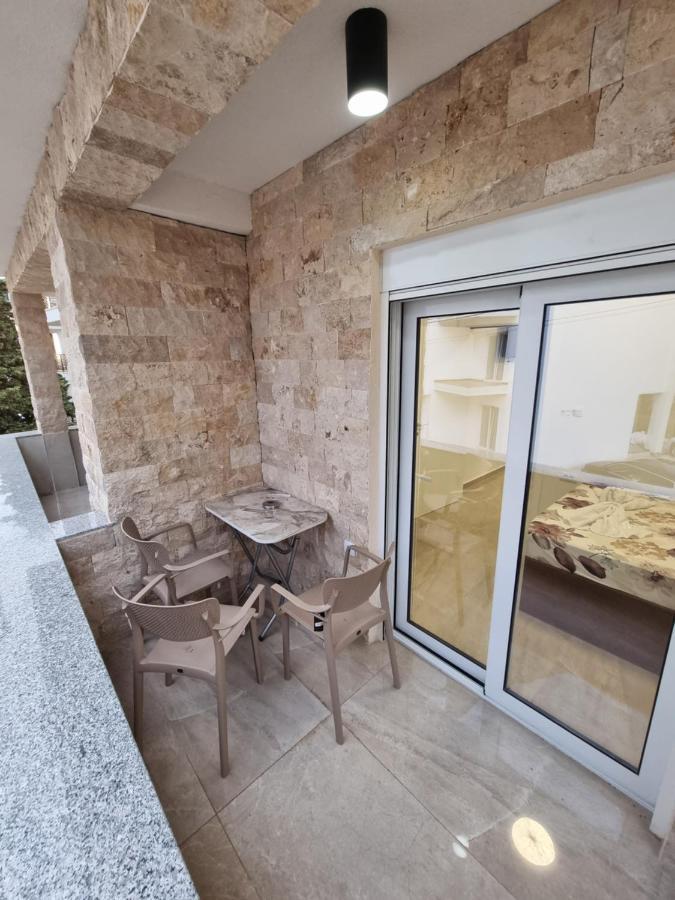 Ebra Lux Apartmani Dobra Voda Exterior photo