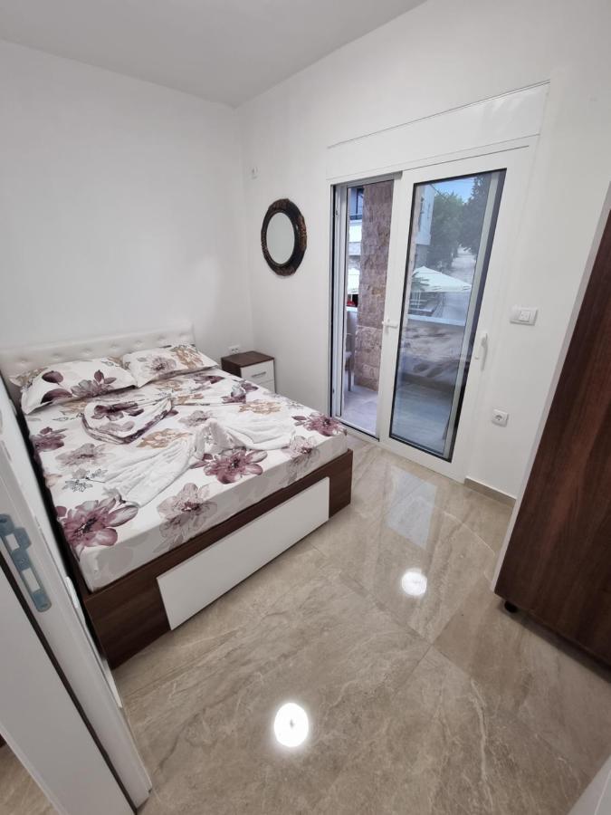 Ebra Lux Apartmani Dobra Voda Exterior photo