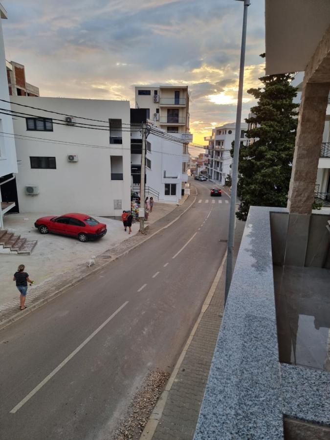 Ebra Lux Apartmani Dobra Voda Exterior photo
