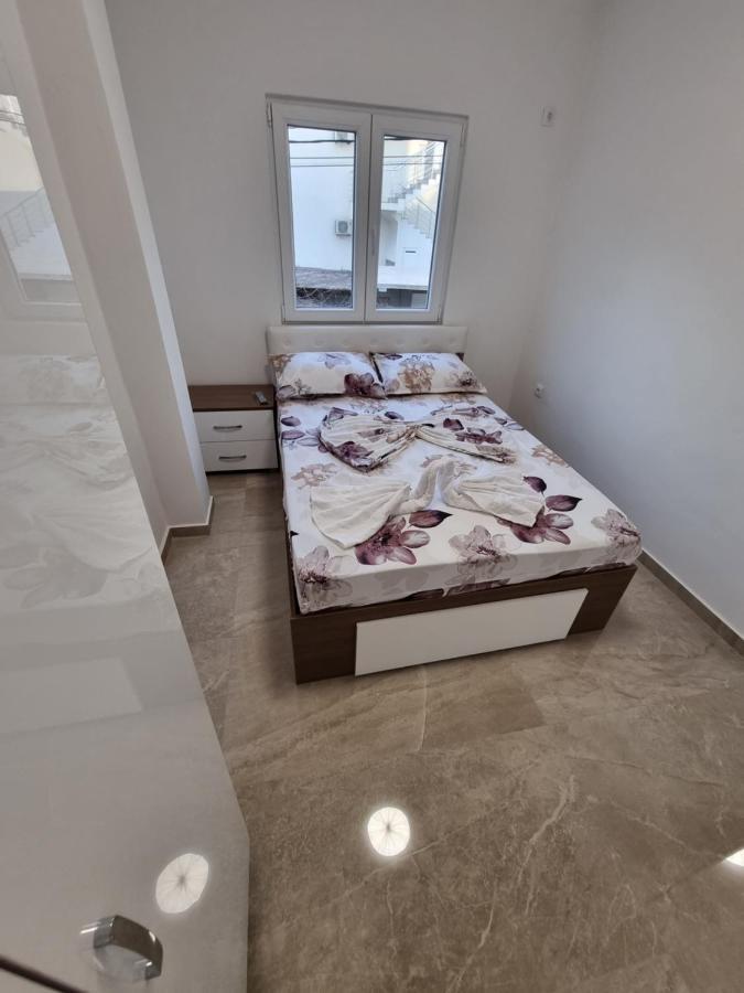 Ebra Lux Apartmani Dobra Voda Exterior photo