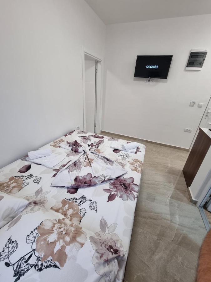 Ebra Lux Apartmani Dobra Voda Exterior photo
