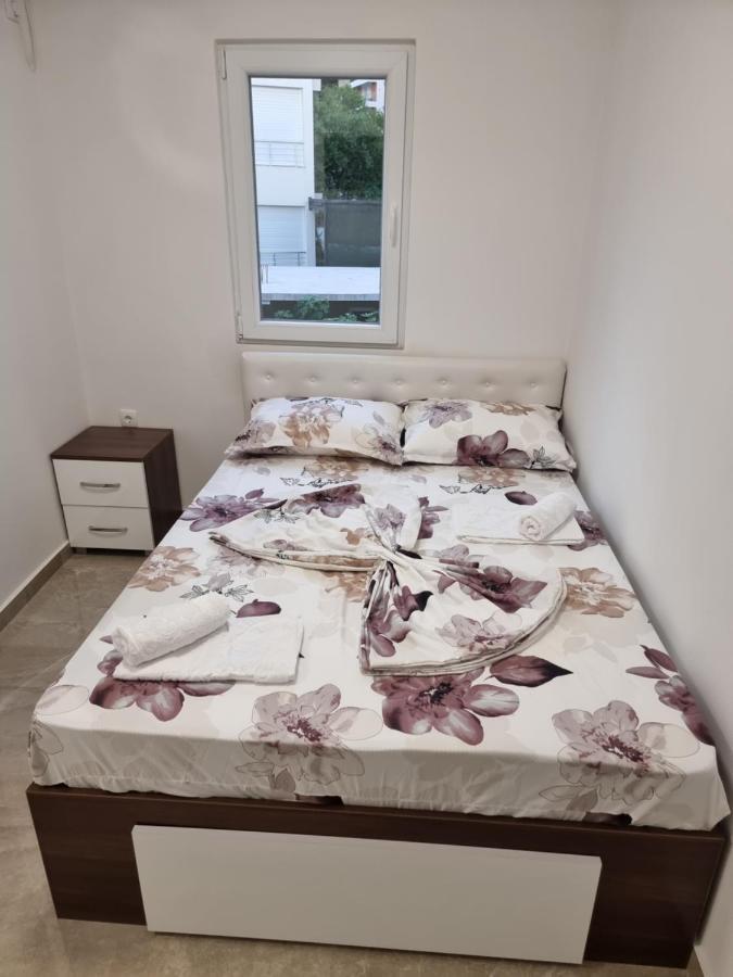 Ebra Lux Apartmani Dobra Voda Exterior photo