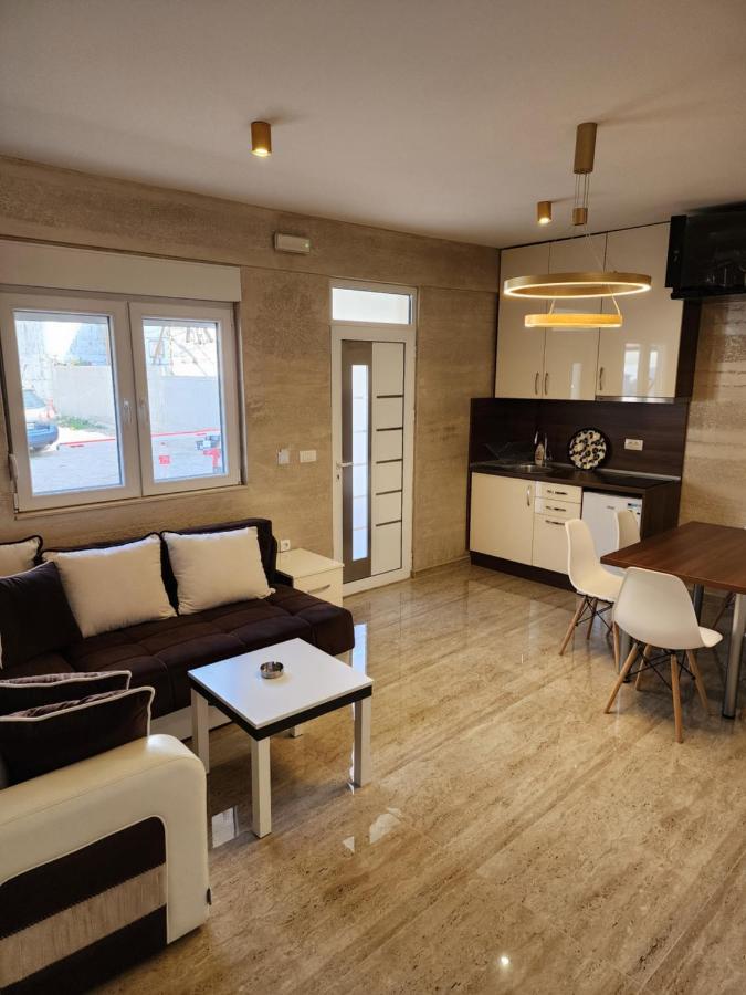 Ebra Lux Apartmani Dobra Voda Exterior photo
